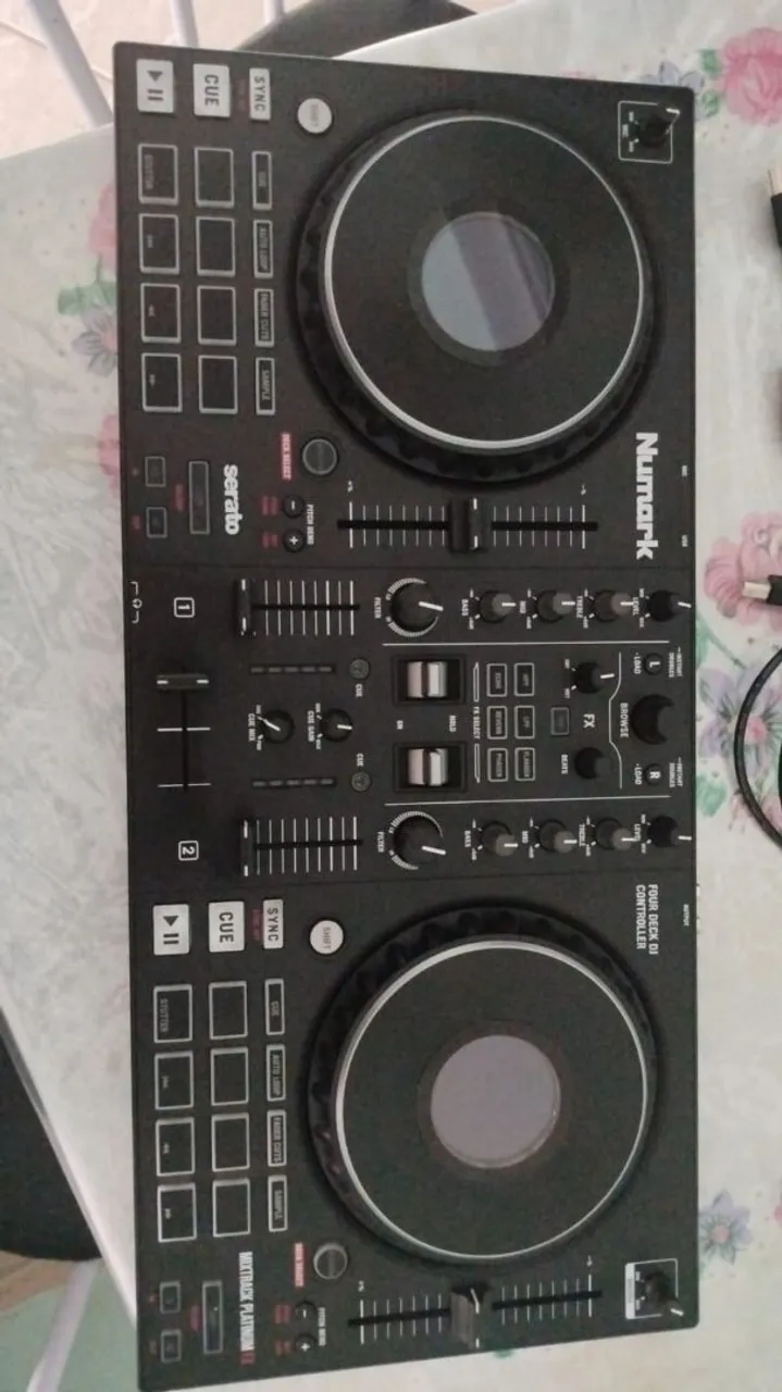 Controlador Numark Four Deck DJ