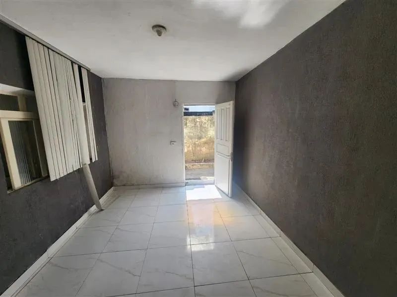 Casa térrea no Jardim Belém  Ermelino Matarazzo, com 4 cômodos (sendo 2 dormitórios) e 1 v - Foto 4