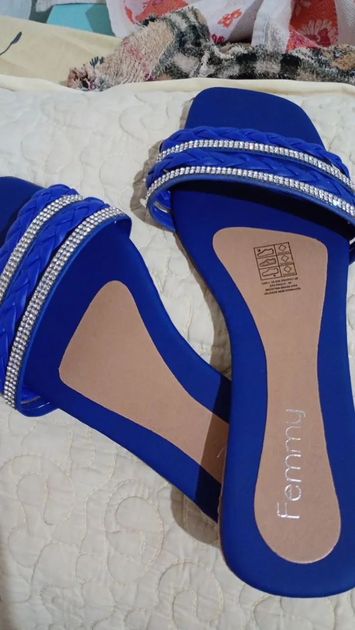 Sandália rasteirinha azul com strass Calçados Santa Paula