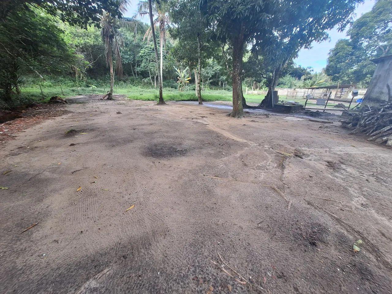 SÍTIO MUITO BEM LOCALIZADO
