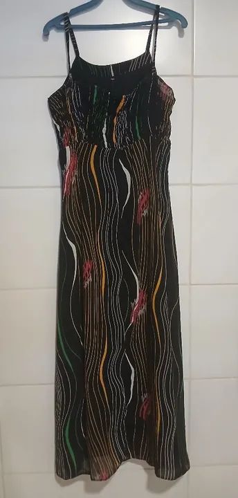 Vestido longo preto, veste 42/44.