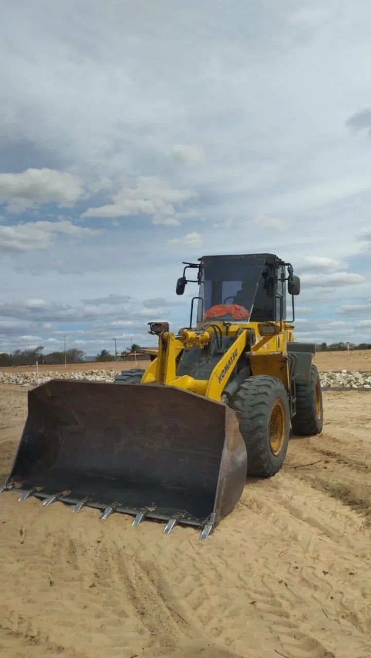 carregadeira komatsu wa200 ano 2013