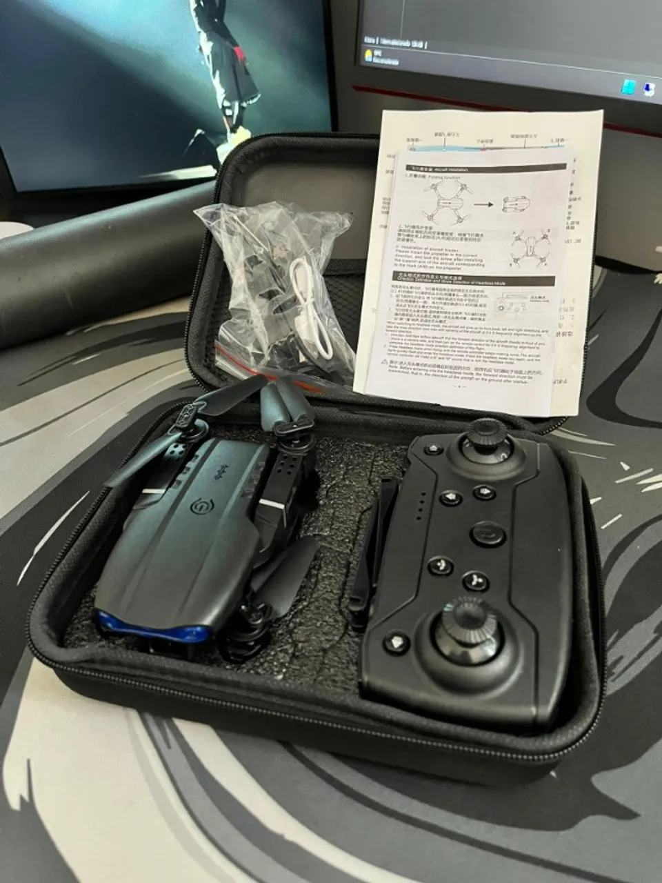 Drone E99 Pro Dobrável com Câmera HD - Promoção!