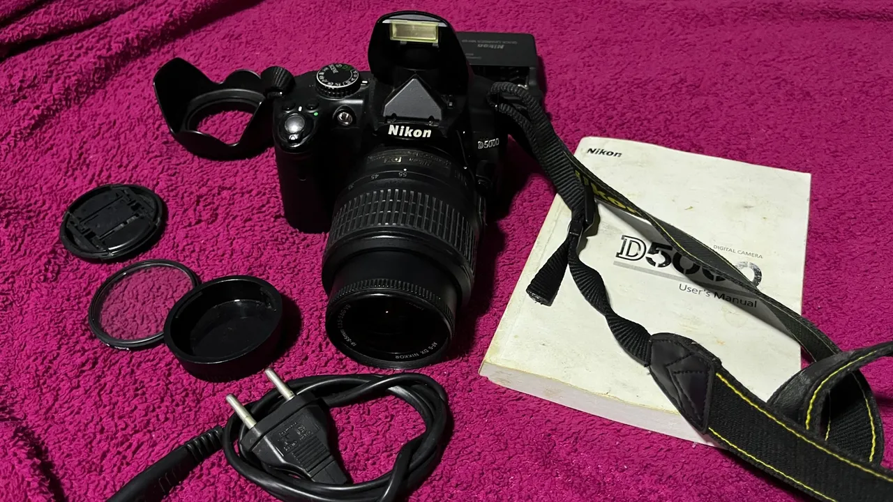 Nikon D5000