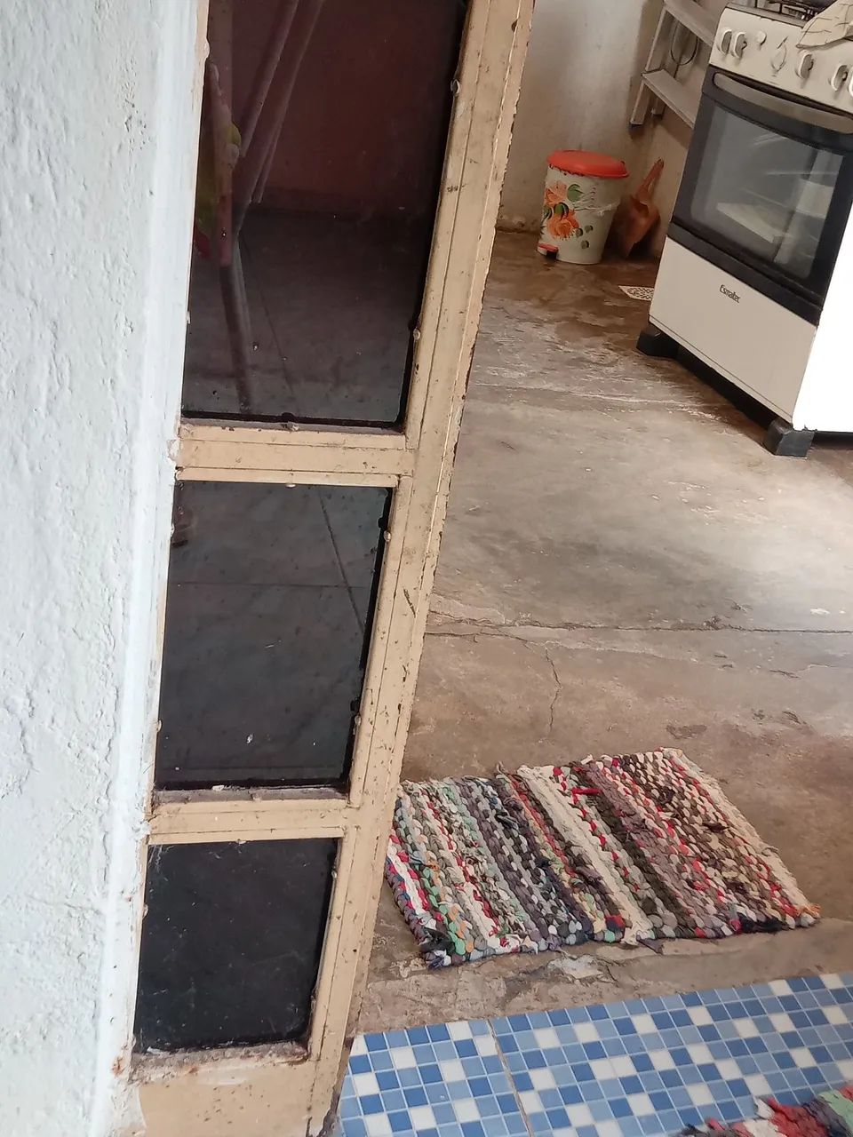 Porta de madeira com vidro - Usada - Foto 3