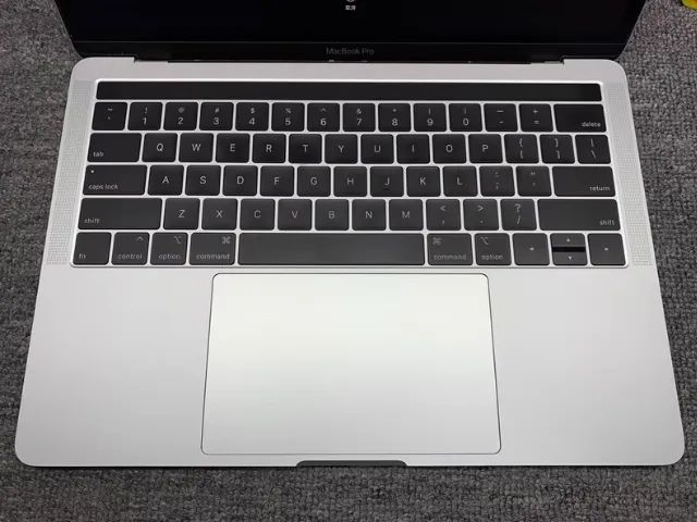 MacBook Pro 13? 2019 - i7 - 16GB RAM - 512GB SSD - TouchBar