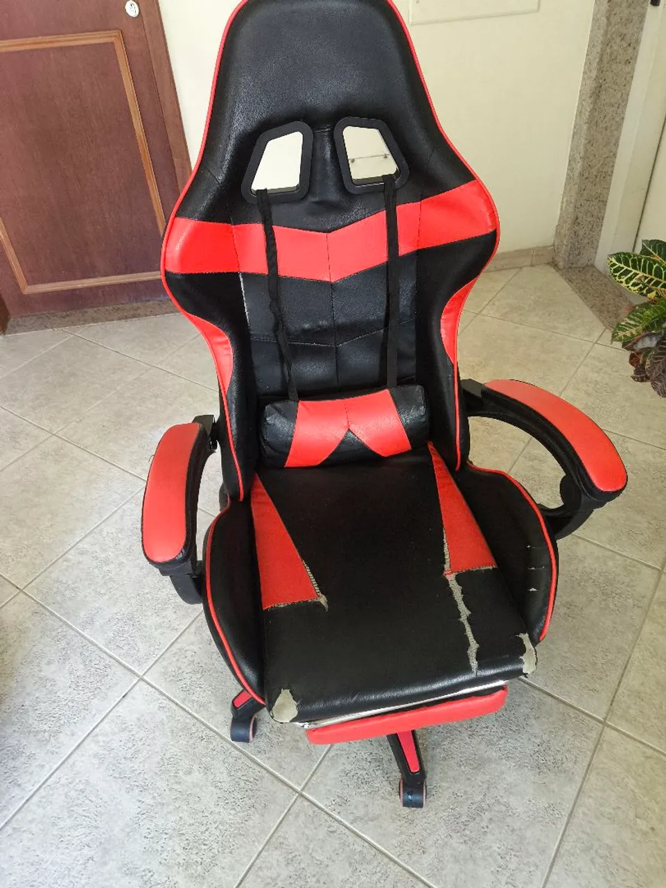 Cadeira Gamer com Rodinhas - Design Vermelho e Preto