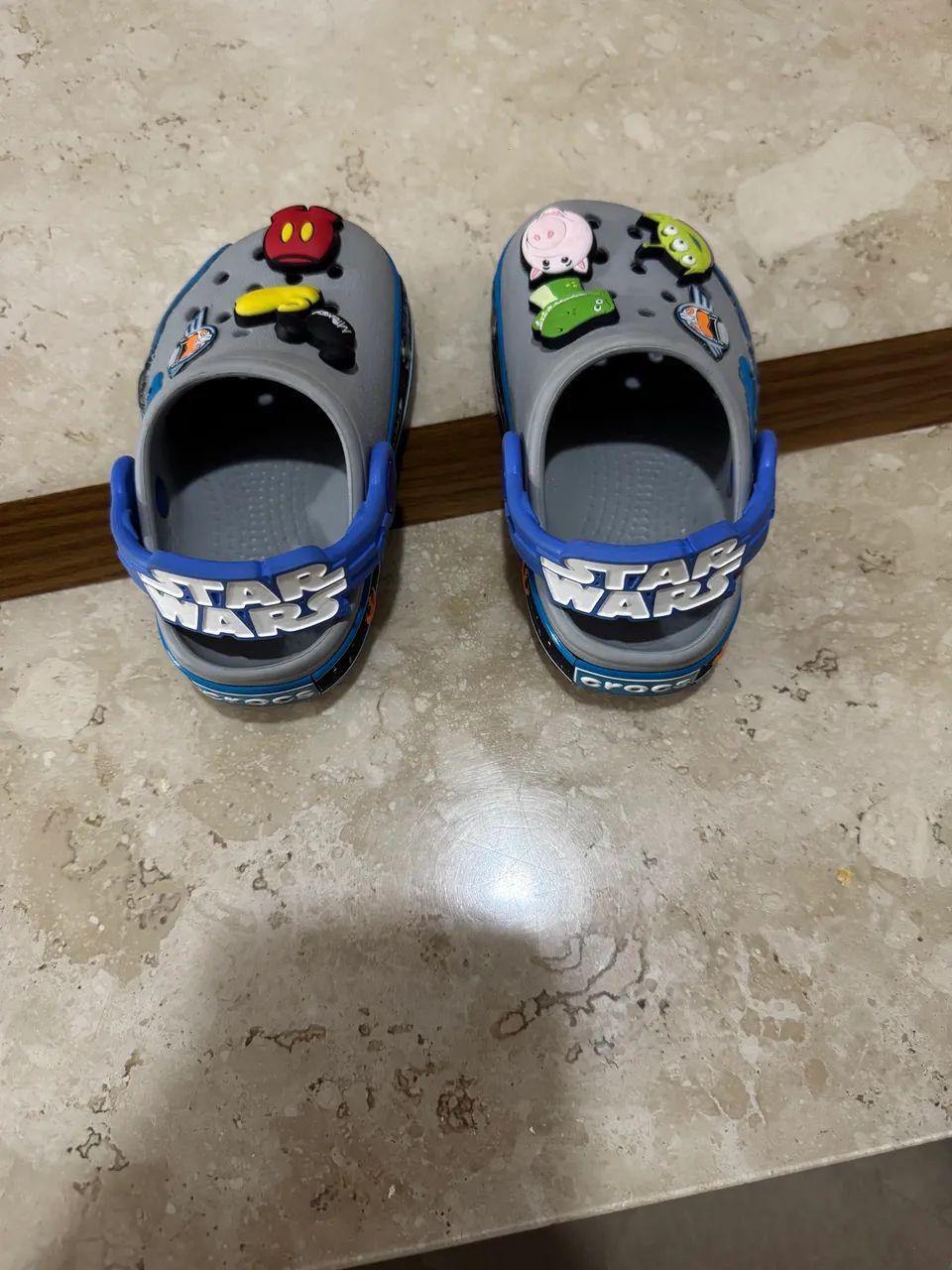 Crocs infantil tamanho 24 - Foto 2