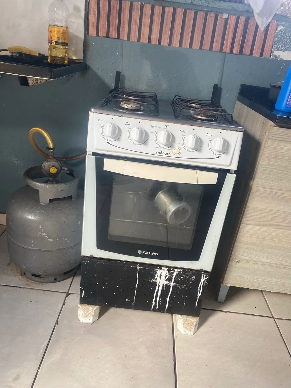 Vendo Fogão Atrás Usado