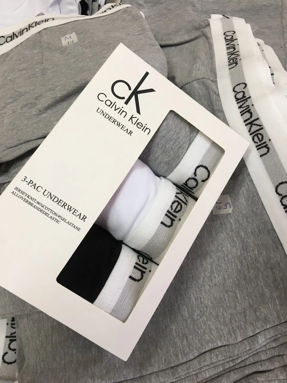 Kit 3 Cuecas Calvin Klein - Conforto e Estilo