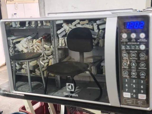 Micro-ondas Electrolux 20 Litros espelhado - Foto 3