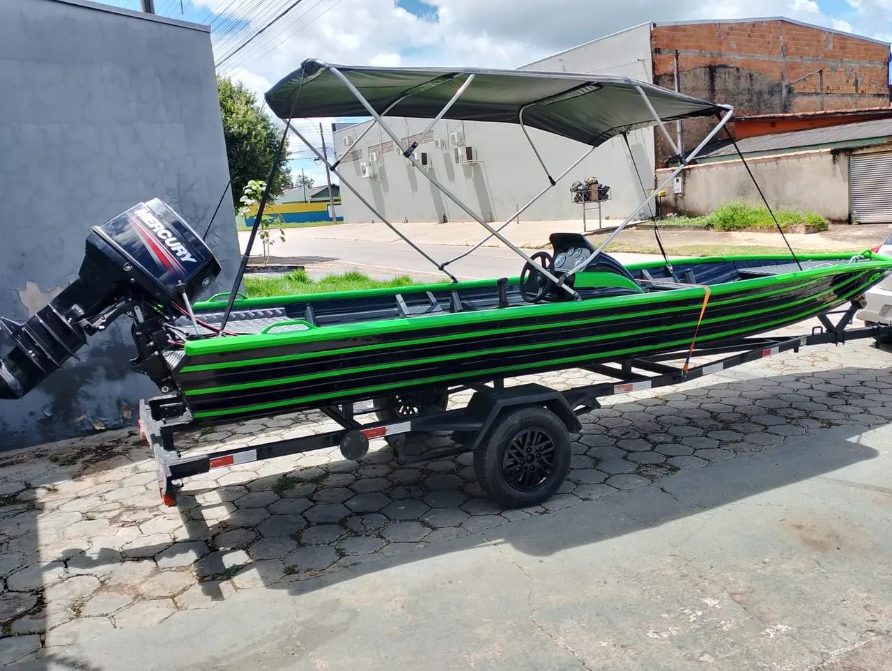 Conjunto impecável barco motor 50 HP Mercury carretinha emplacada  - Foto 2