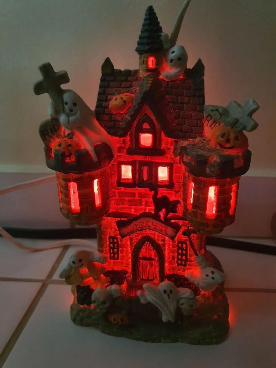 CASTELINHO DO DRÁCULA COM FANTASMAS - Foto 4