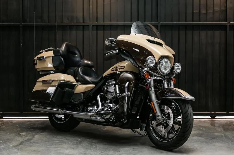 HARLEY-DAVIDSON FLHTK ULTRA LIMITED 2014 - Foto 2