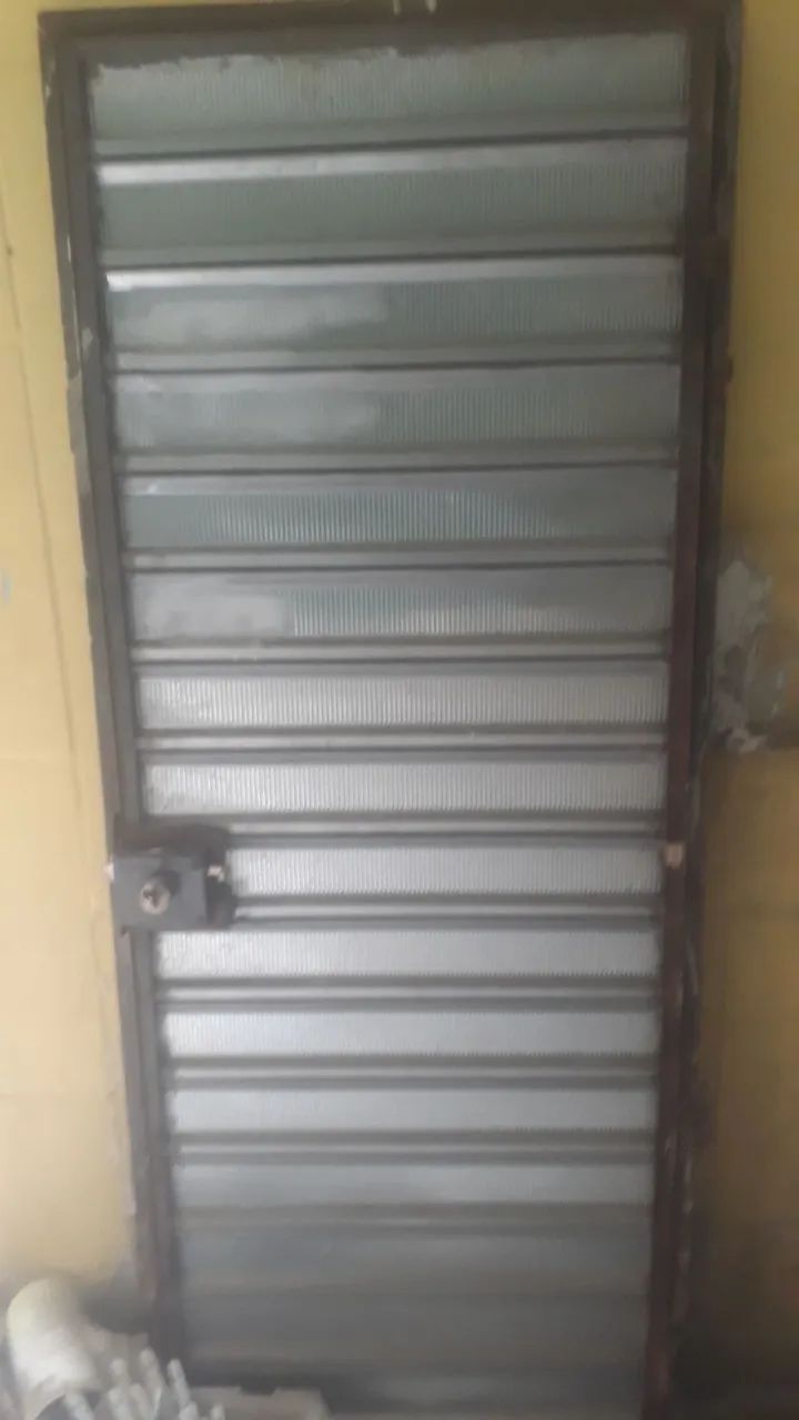 vendo porta de aço