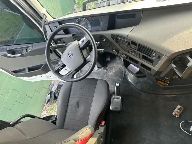 Volvo FH 540 6x4 Globetrotter i-Shift ano 2020 - Foto 13