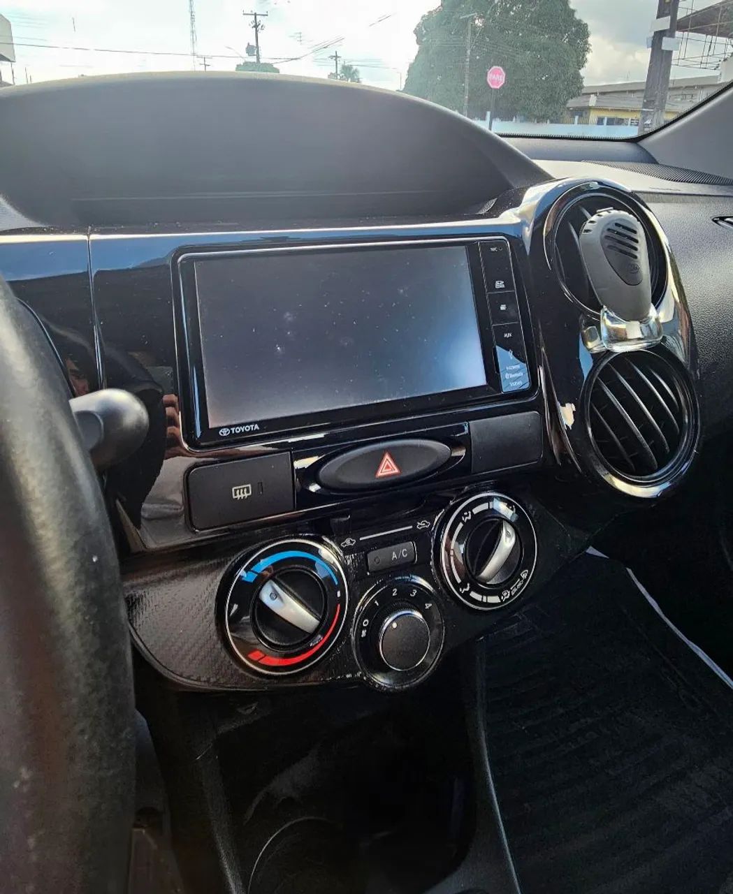 TOYOTA ETIOS 1.3 16/17 -  IPVA 2025 PAGO - Foto 5