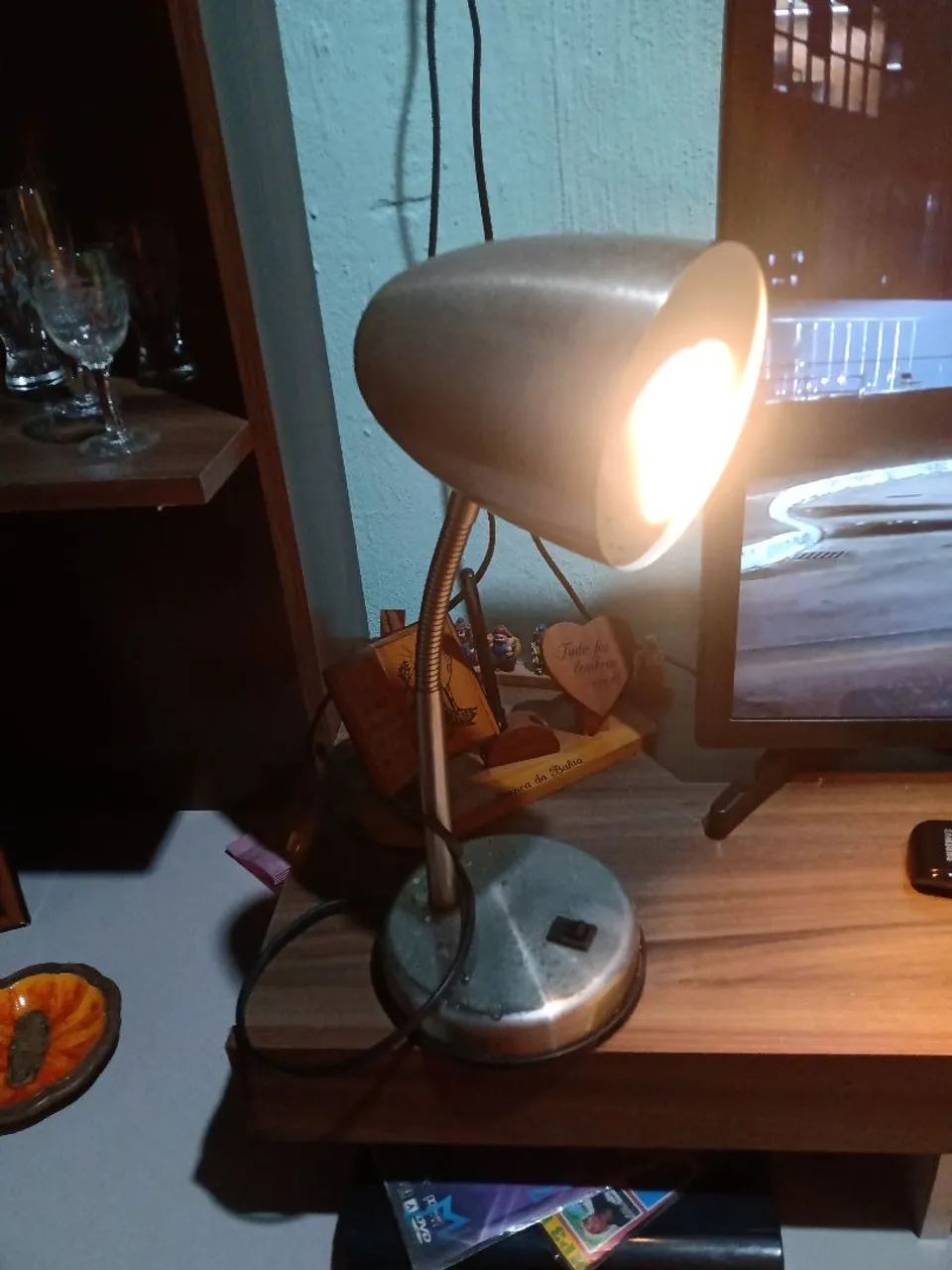 Lustre mesa computador64684592481665121