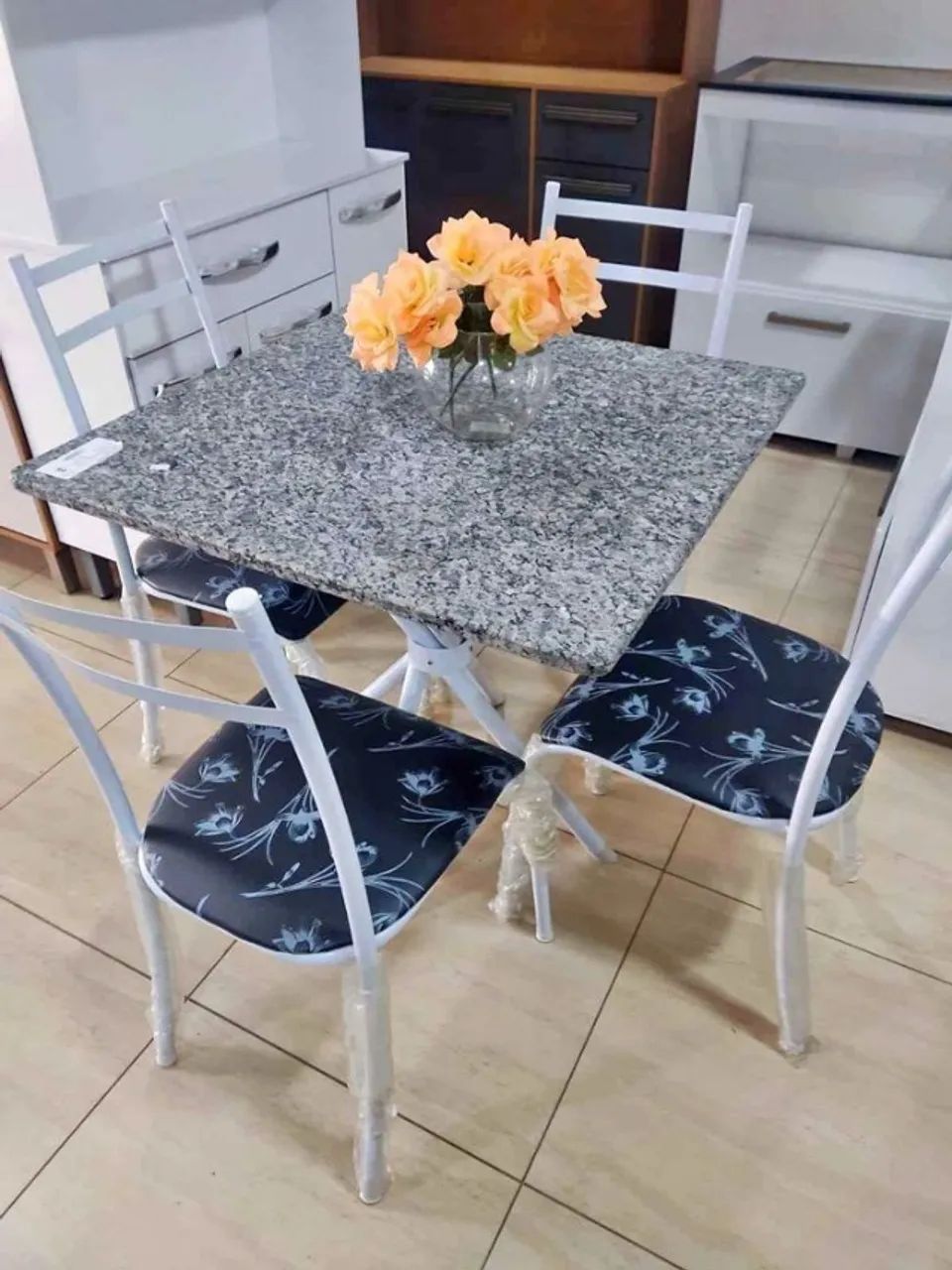 Mesa 4 Cadeiras de Pedra Nova na Caixa SÓ R$549 Entrega grátis - Foto 2