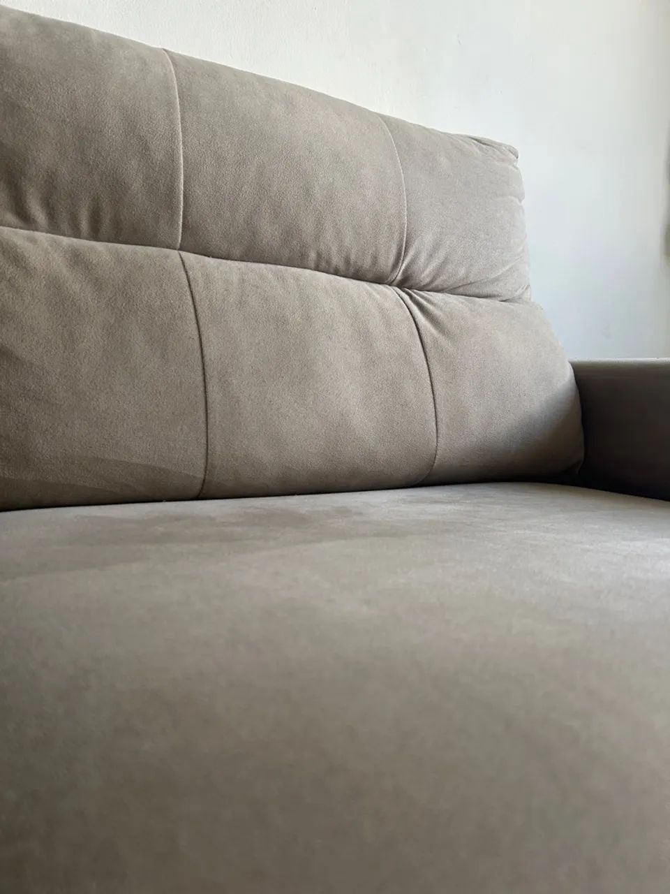 Sofá 3 Lugares Herval Suede 196cm Bege - Foto 3