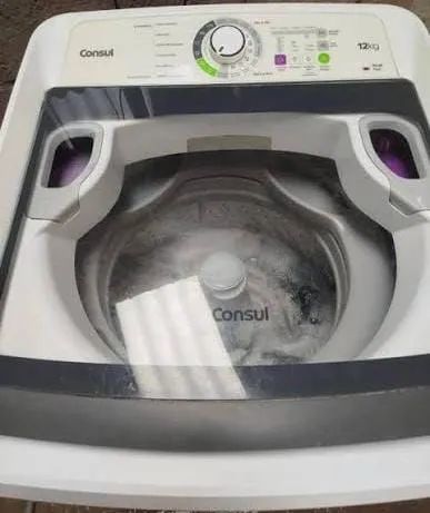 VENDO MAQUINA DE LAVAR ROUPAS CONSUL 12 KG