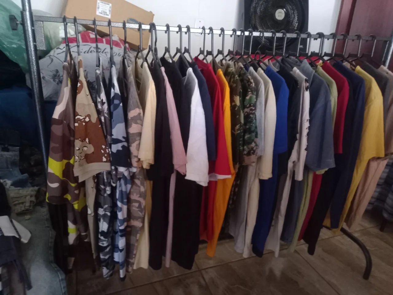 Camisetas manga curta e manga longa - Diversas Cores e Estilos!