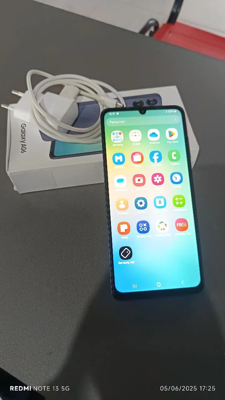 Samsung Galaxy A06, acompanha caixa e carregador original