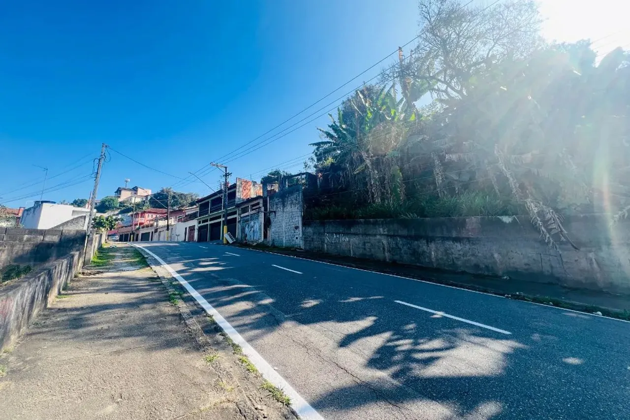 Terreno residencial para venda em Suíssa, 250m²