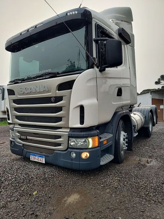 Caminhão Scania G380 - 2011 Susp ar 