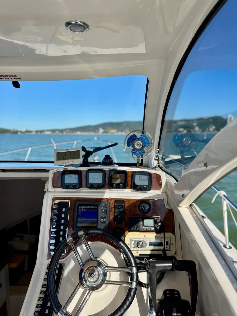 Lancha Fly Fish 28 Yamaha 200hp 2016 - completa, revisada e pronta pra navegar - Foto 9