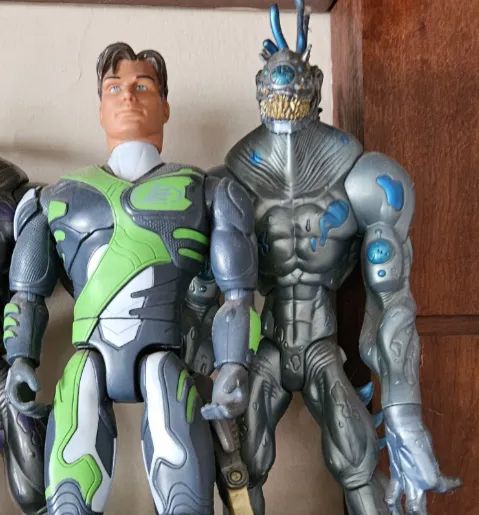 Max Steel, Elementor e Extroyer RAROS