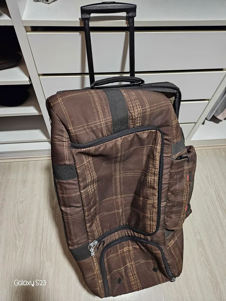 Suitcase Oakley super nova.