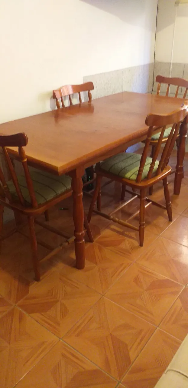 Mesa de Jantar em Madeira