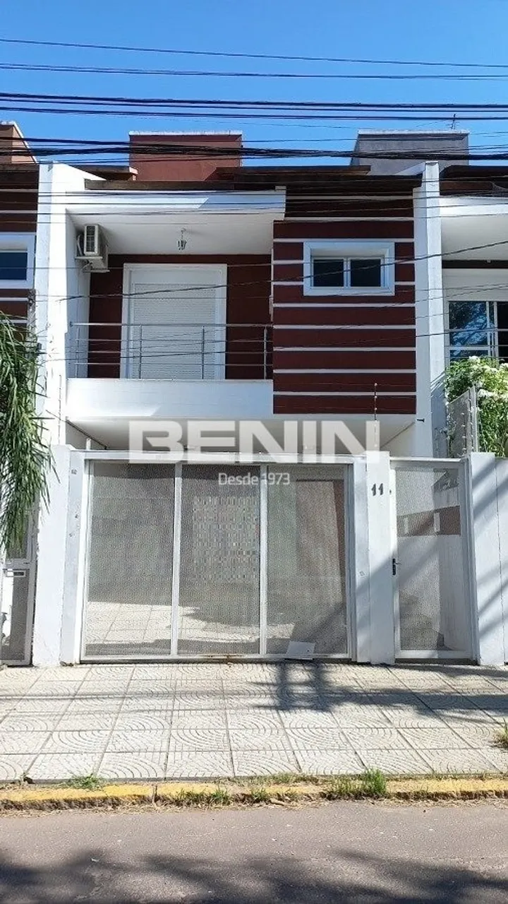 Venda de Sobrado em Canoas-RS, bairro Nossa Senhora das Graças com 180m² Área Const. Venda