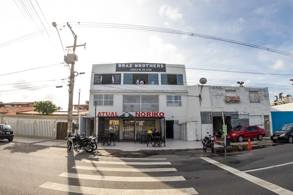 Prédio comercial na Farolândia, pode ser financiado