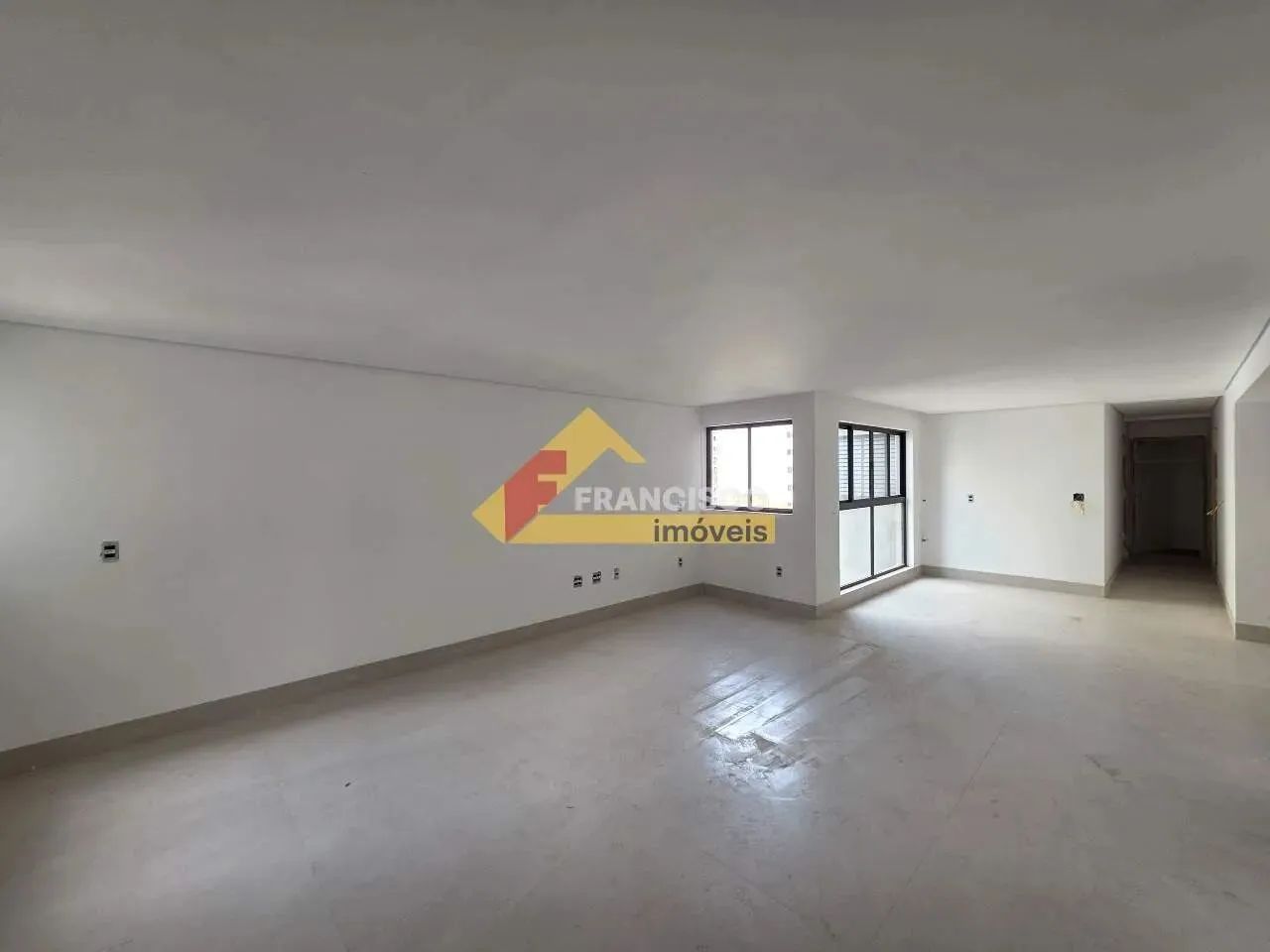 Apartamento à venda, 3 quartos, 3 suítes, 2 vagas, Centro - Divinópolis/MG