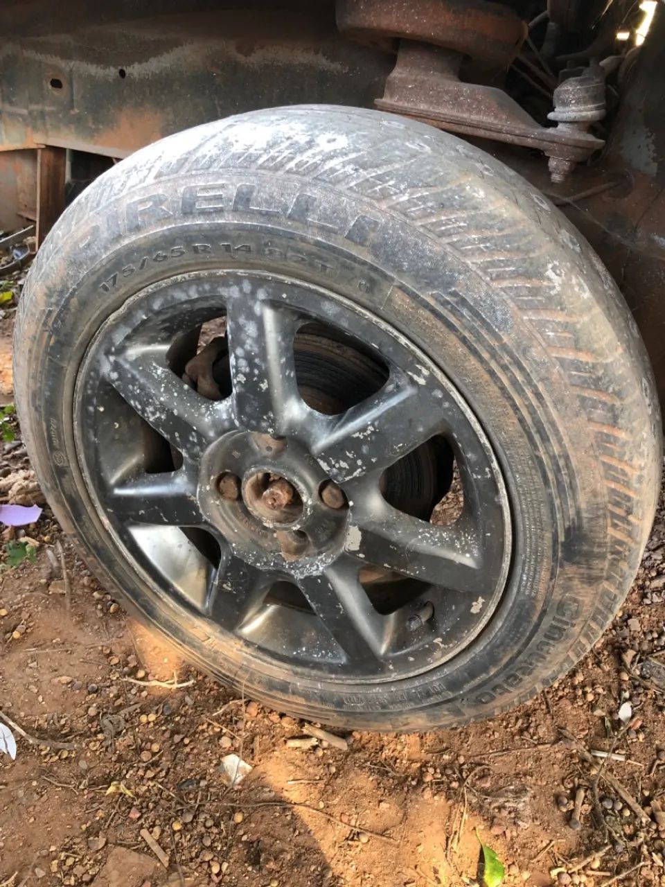 Peças para carro - Rodas e lataria - Foto 2