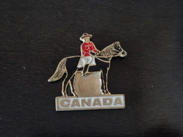 Kit 8 Itens Souvenir Canadá. Imã + Pins / Bottons / Broches - Foto 5