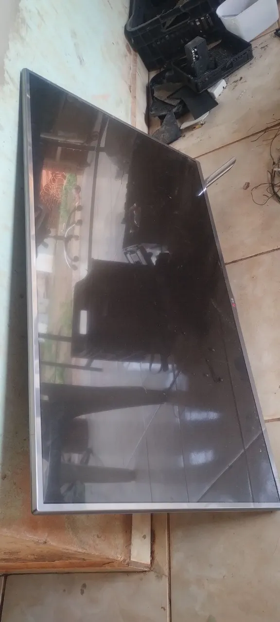 Tv retirada de peças