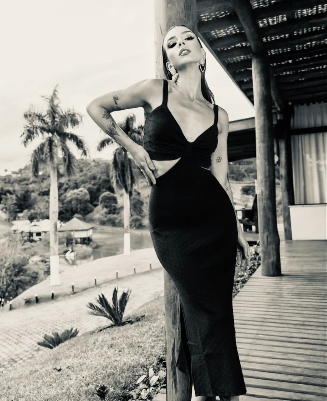 Vestido midi preto de tricot