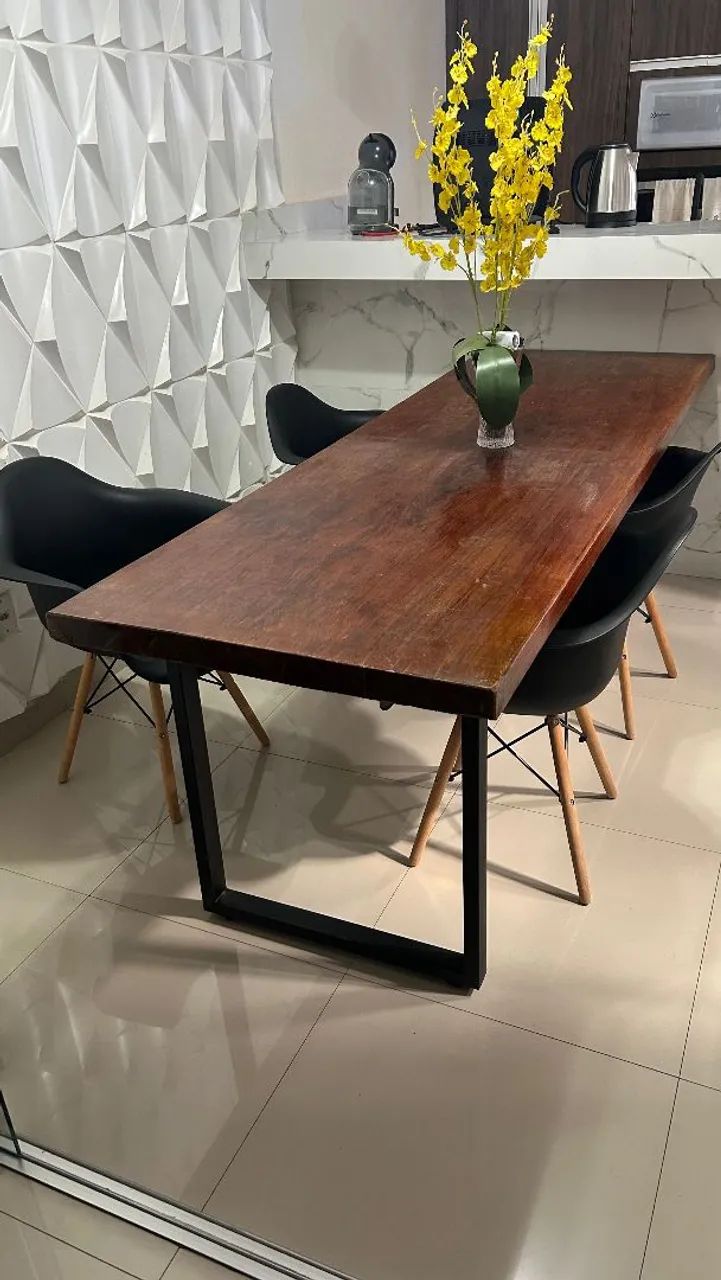 Solid Wood Table! BEAUTIFUL65579521043331120