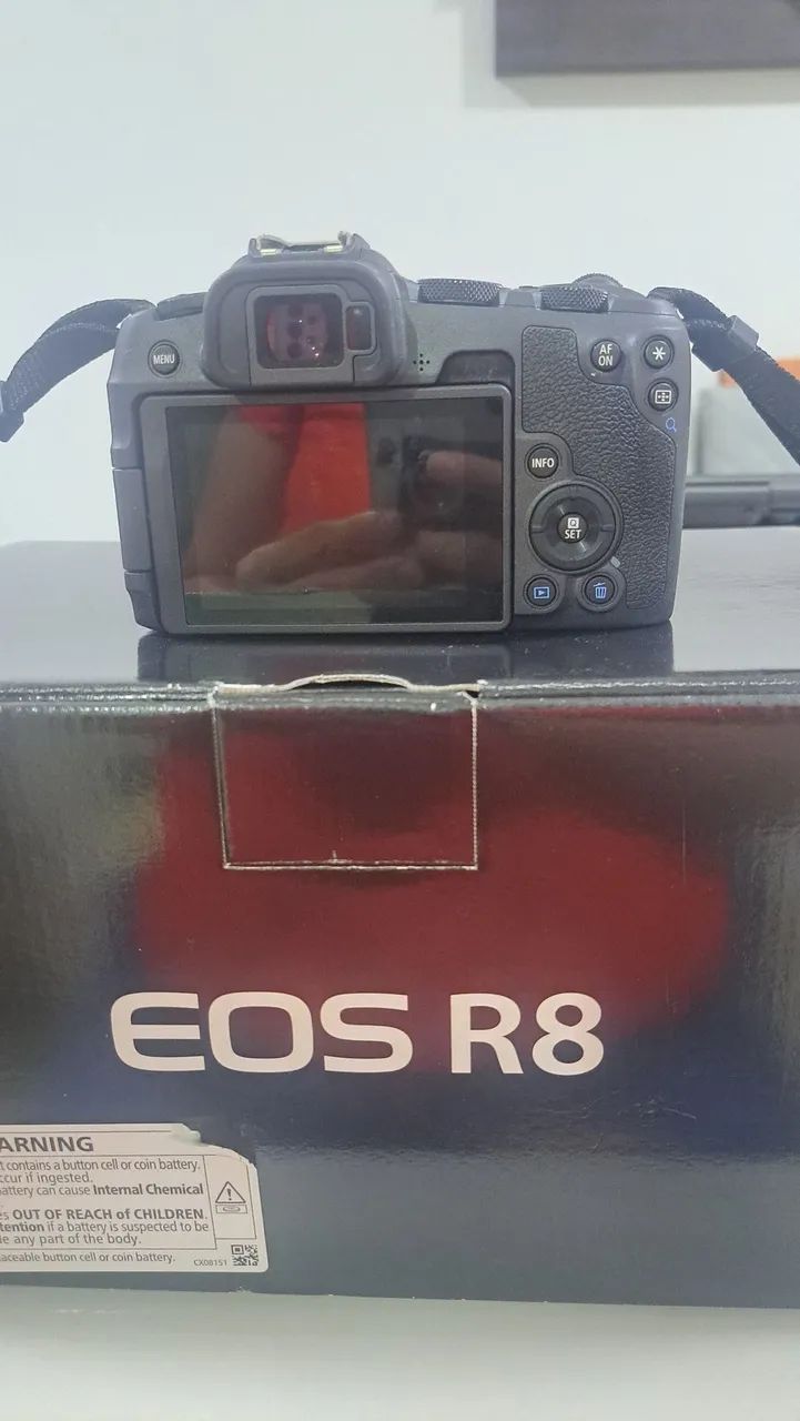Canon EOS Mirrorless R8 corpo