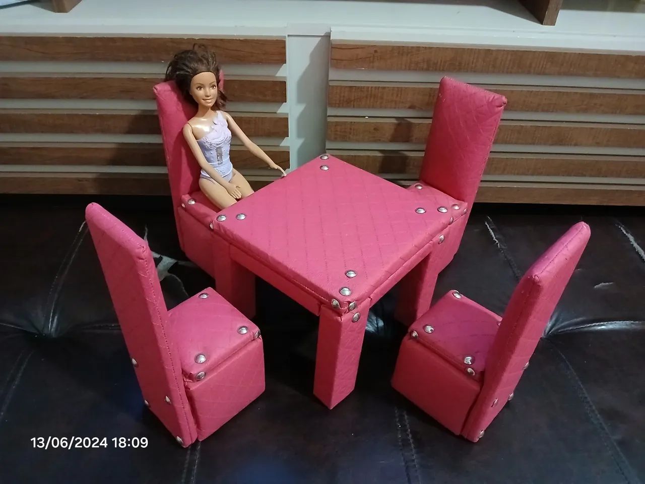 4 Móveis para boneca em madeira, 100% artesanal