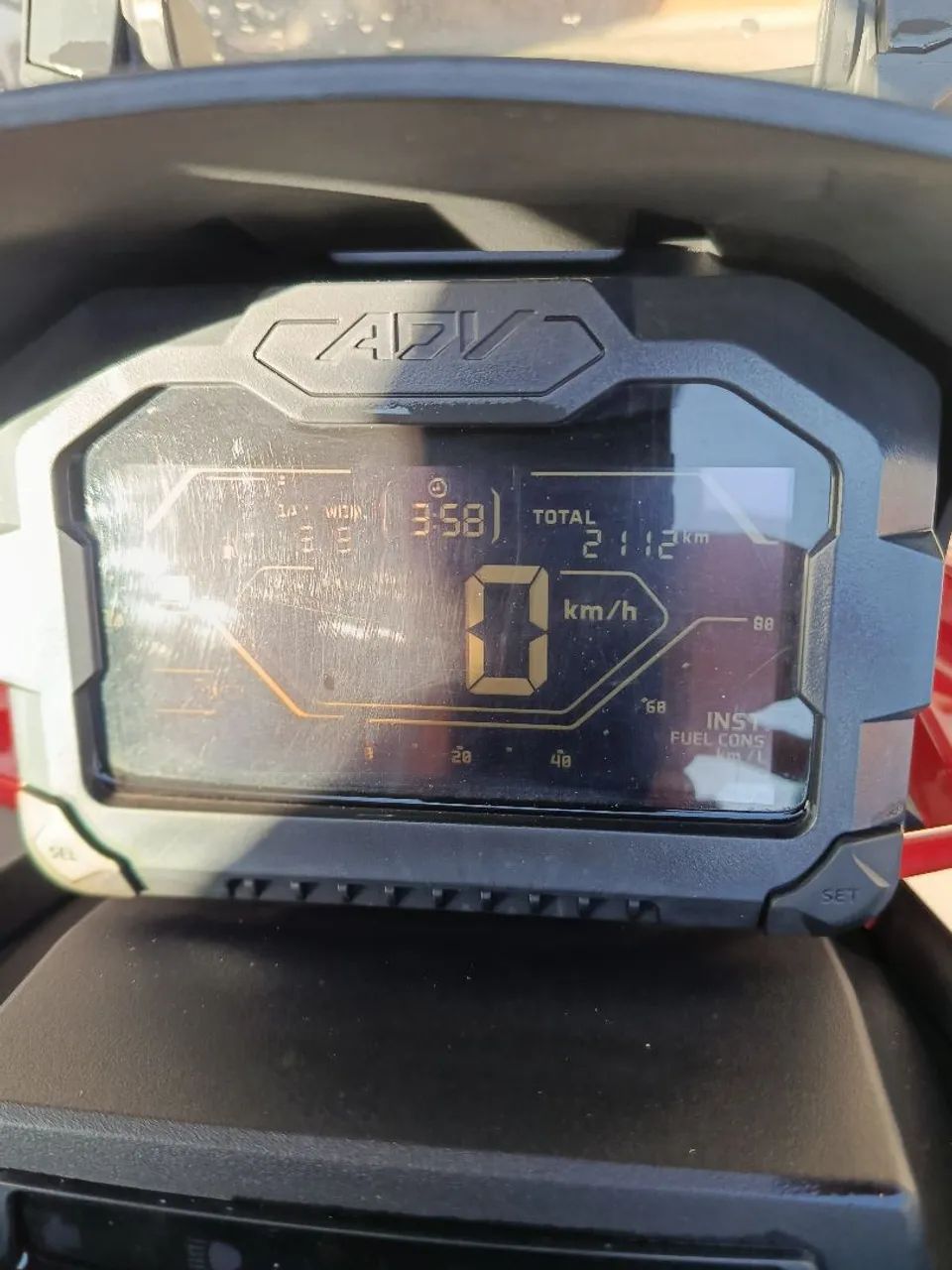 Honda ADV 2023 com apenas 2000 km - Foto 2
