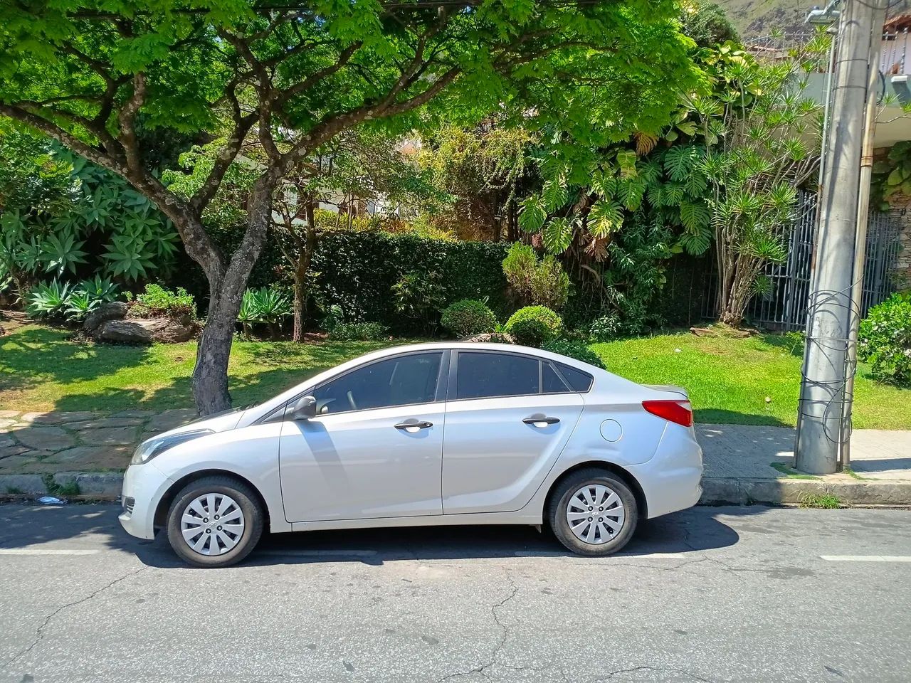 Hyundai HB20S Unique 1.0 Flex 12V Mec. 2019