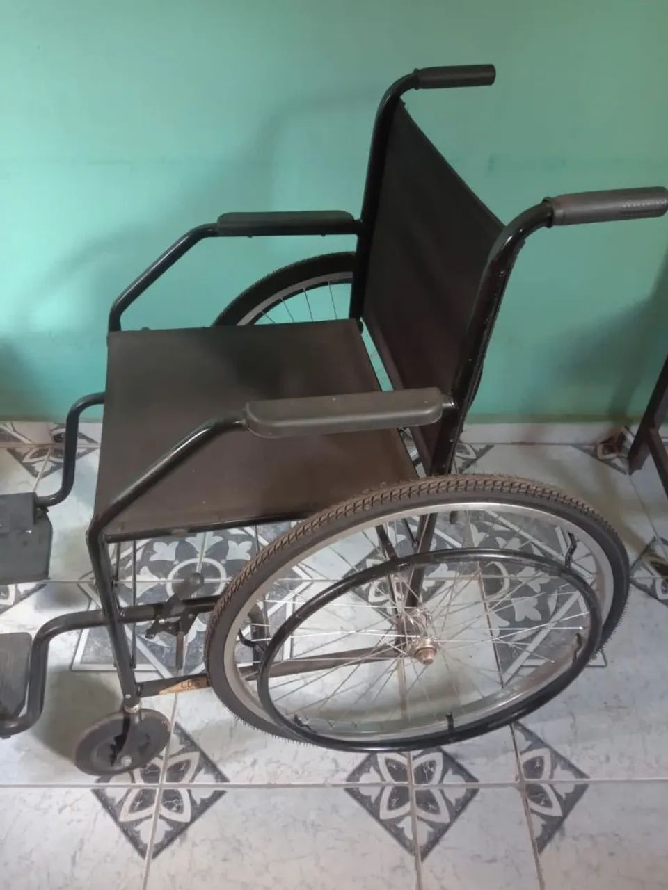 Cadeira de rodas simples  - Foto 2