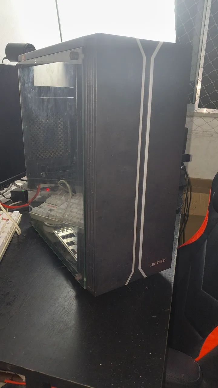 Gabinete Gamer Liketec com LED