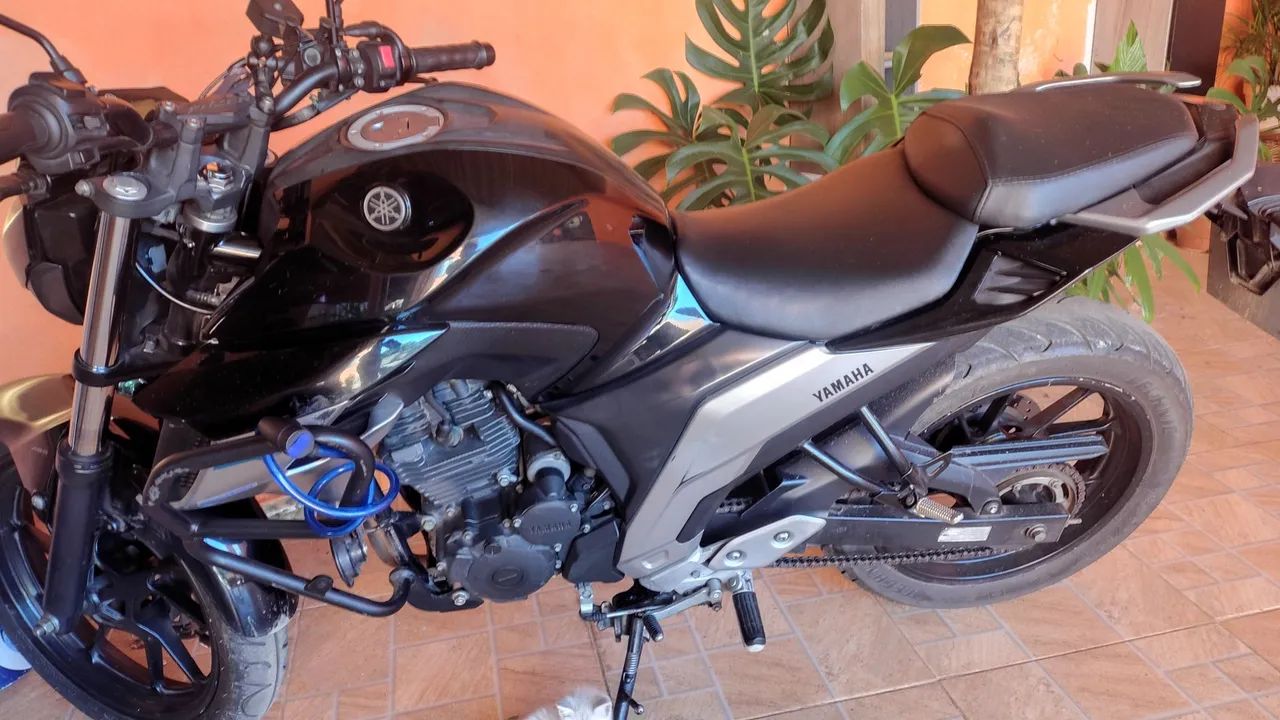Fazer 250