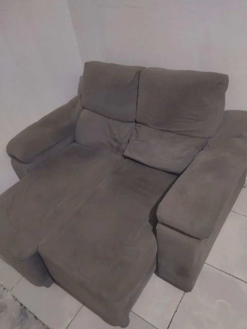 Móveis ótimo estado menor valor 450 os dois ( sofá , guarda roupa solteiro ) 