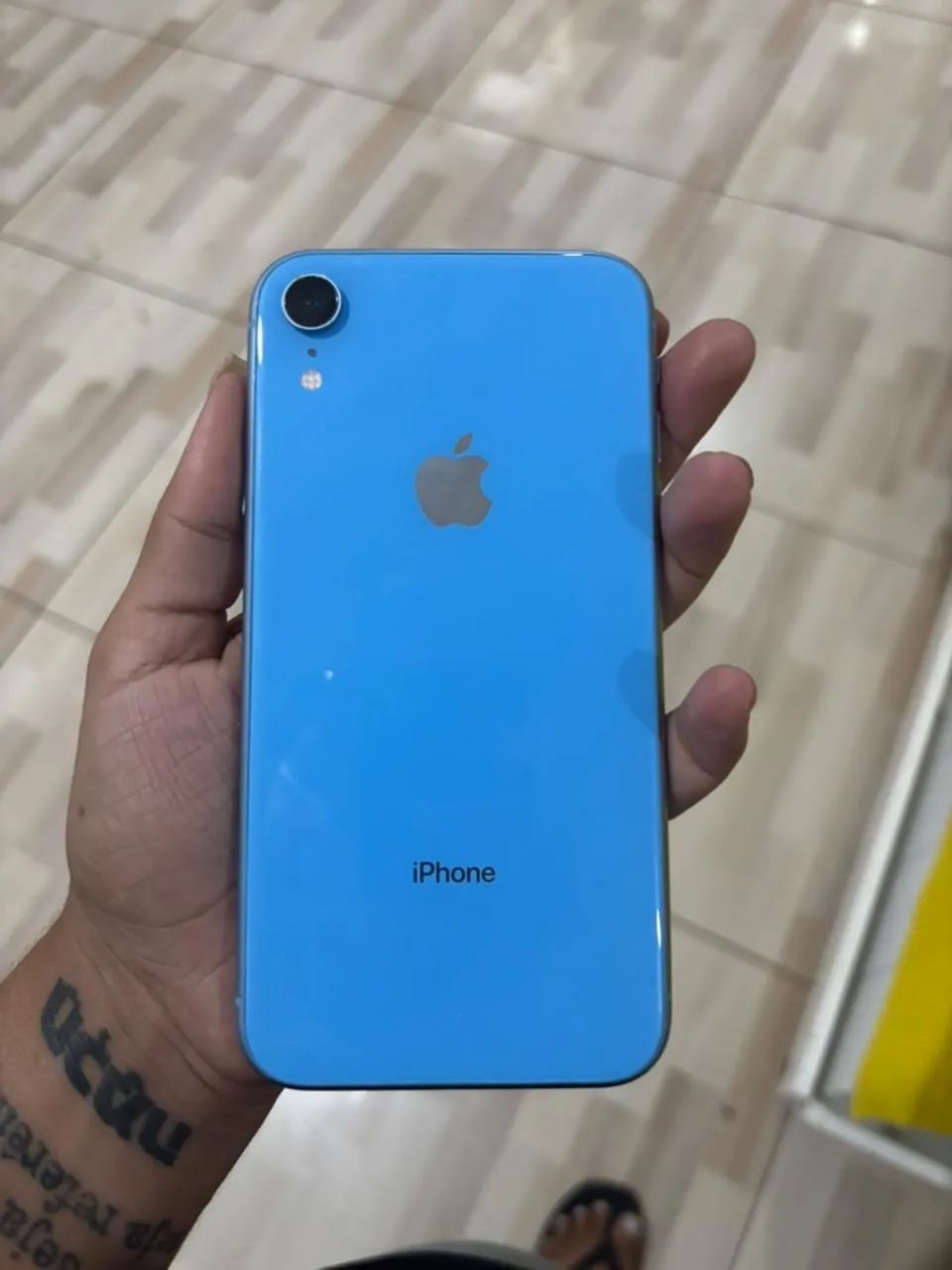 iPhone XR azul 64 gb 78% bateria. - Celulares e Smartphones